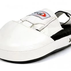 FAIRTEX FOCUS MITTS PRO ANGULAR FMV8 PUNCHING MITTS MUAY THAI - BLACK / WHITE COACHING