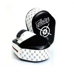 FOCUS MITTS BY FAIRTEX AERO MUAY THAI FMV11